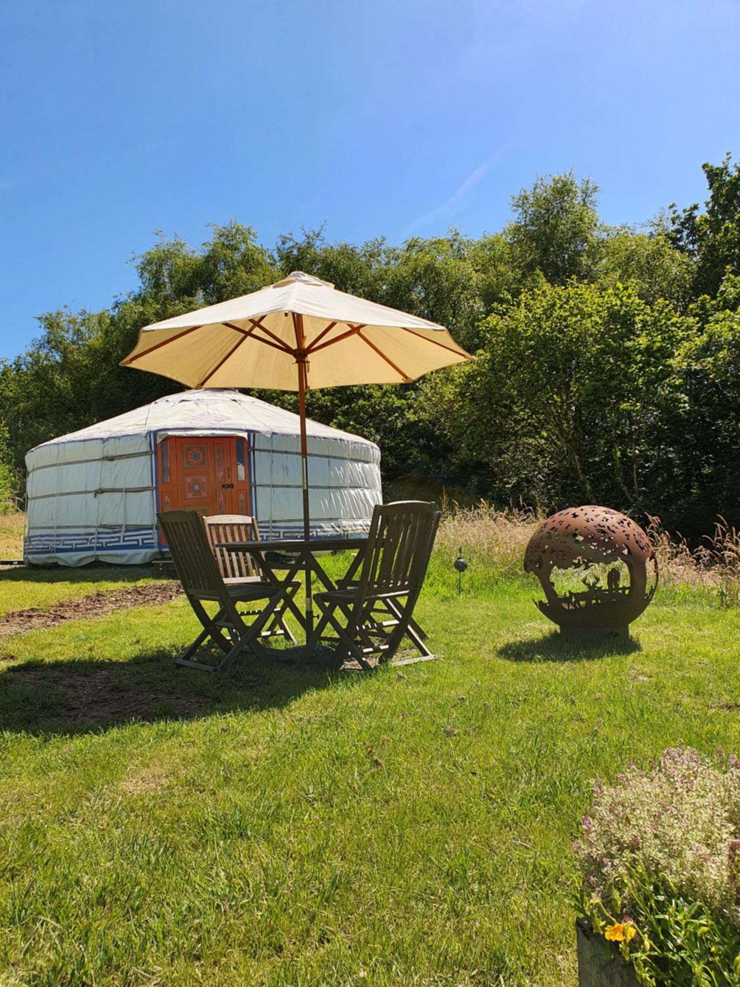 Gilfach Gower Farm Luxury Yurt With Hot Tub Hotel Ammanford Exterior photo